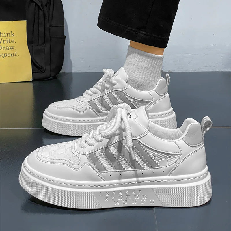 Trendy and Casual: Wholesale Men's White Shoes - Perfect for Autumn Fashion